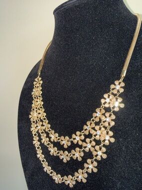 C. Gold-tone Floral Three-Strand Statement Necklace EUC